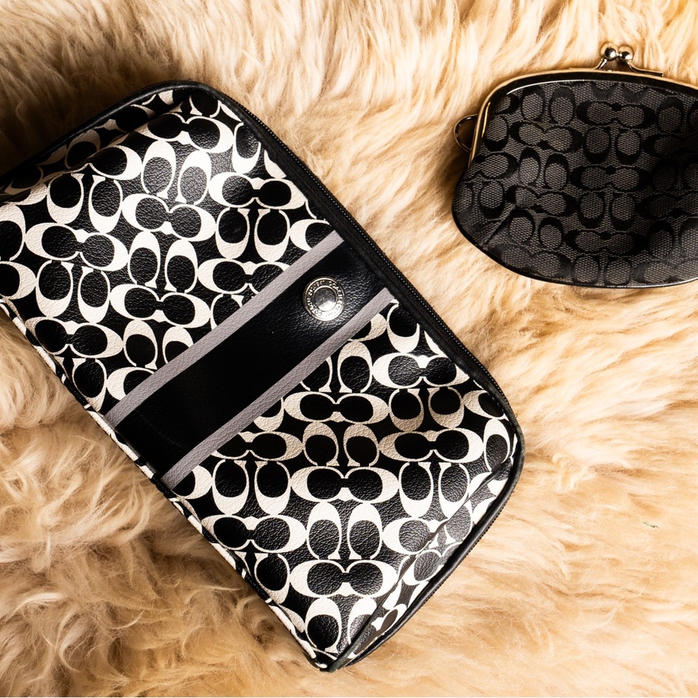 COACH make up bag and coin purse